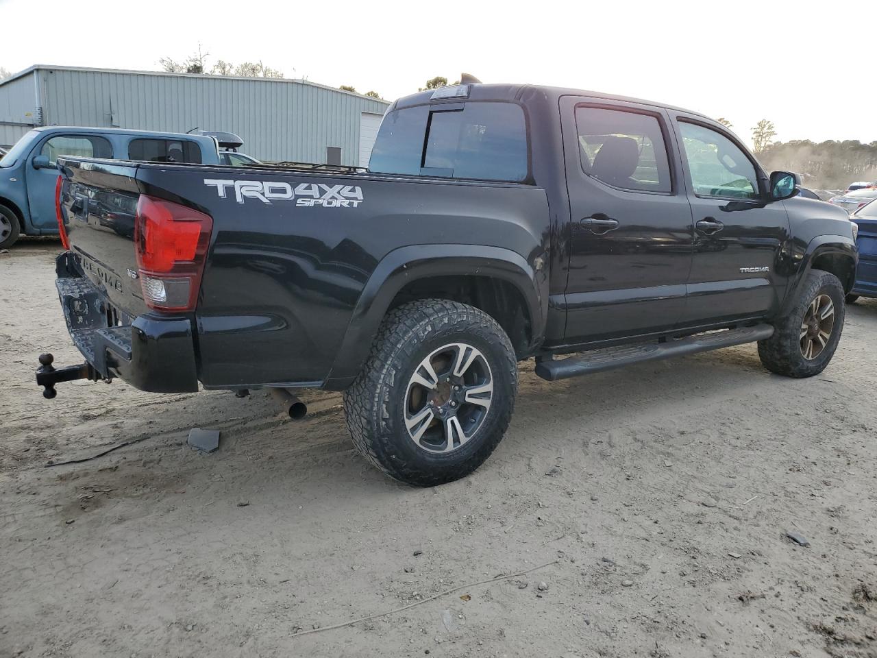 2019 Toyota Tacoma - Image 3