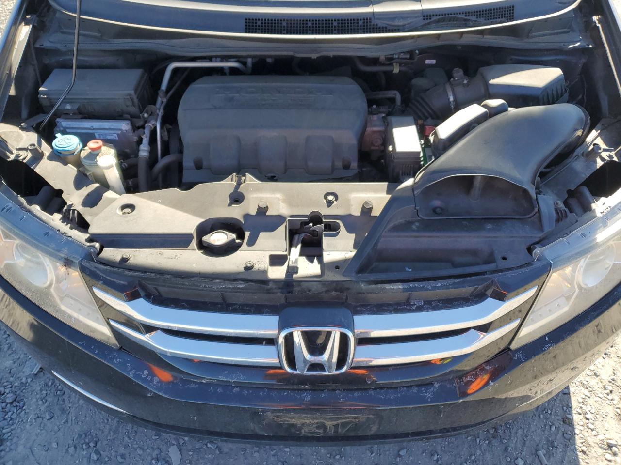 2015 Honda Odyssey - Image 12