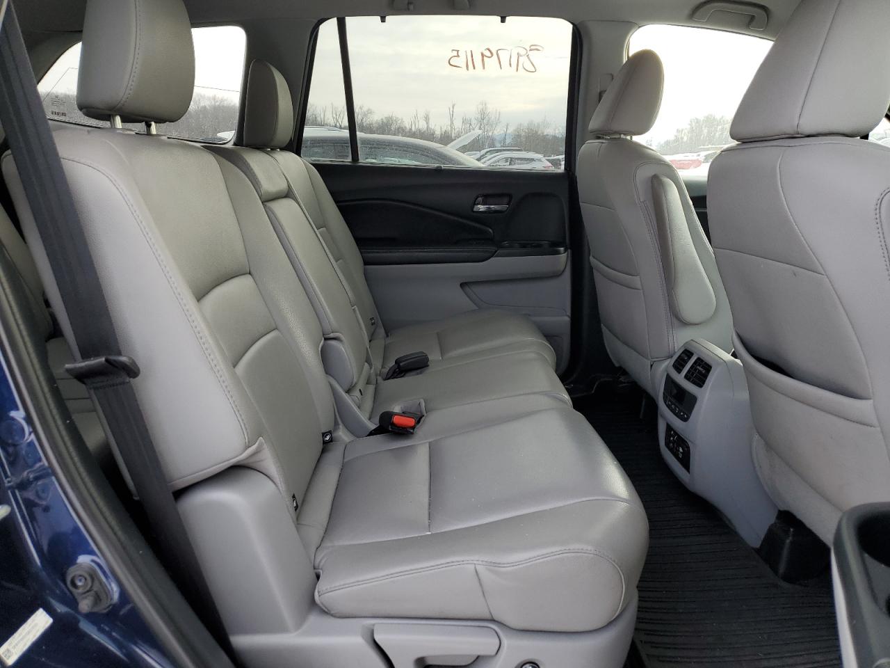 2016 Honda Pilot - Image 11