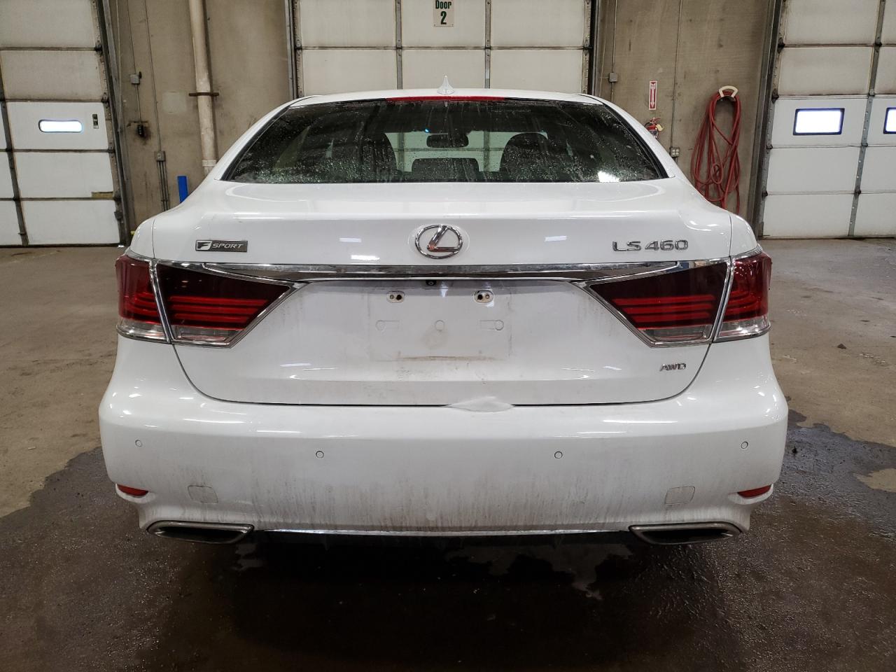 2015 Lexus LS - Image 6