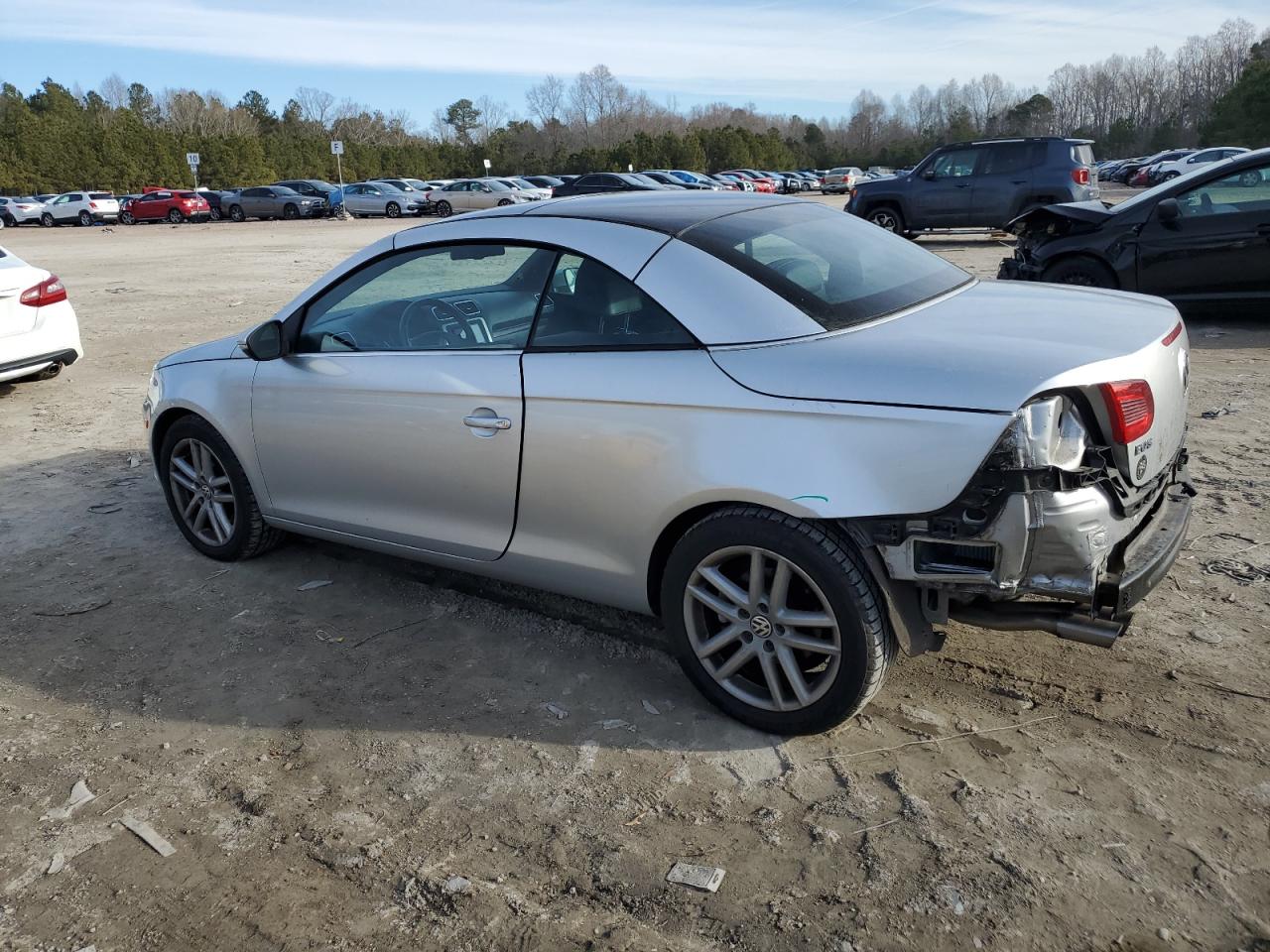2009 Volkswagen Eos - Image 2