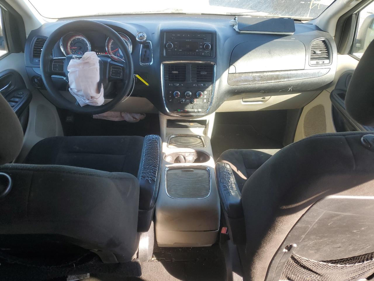 2016 Dodge Caravan - Image 8