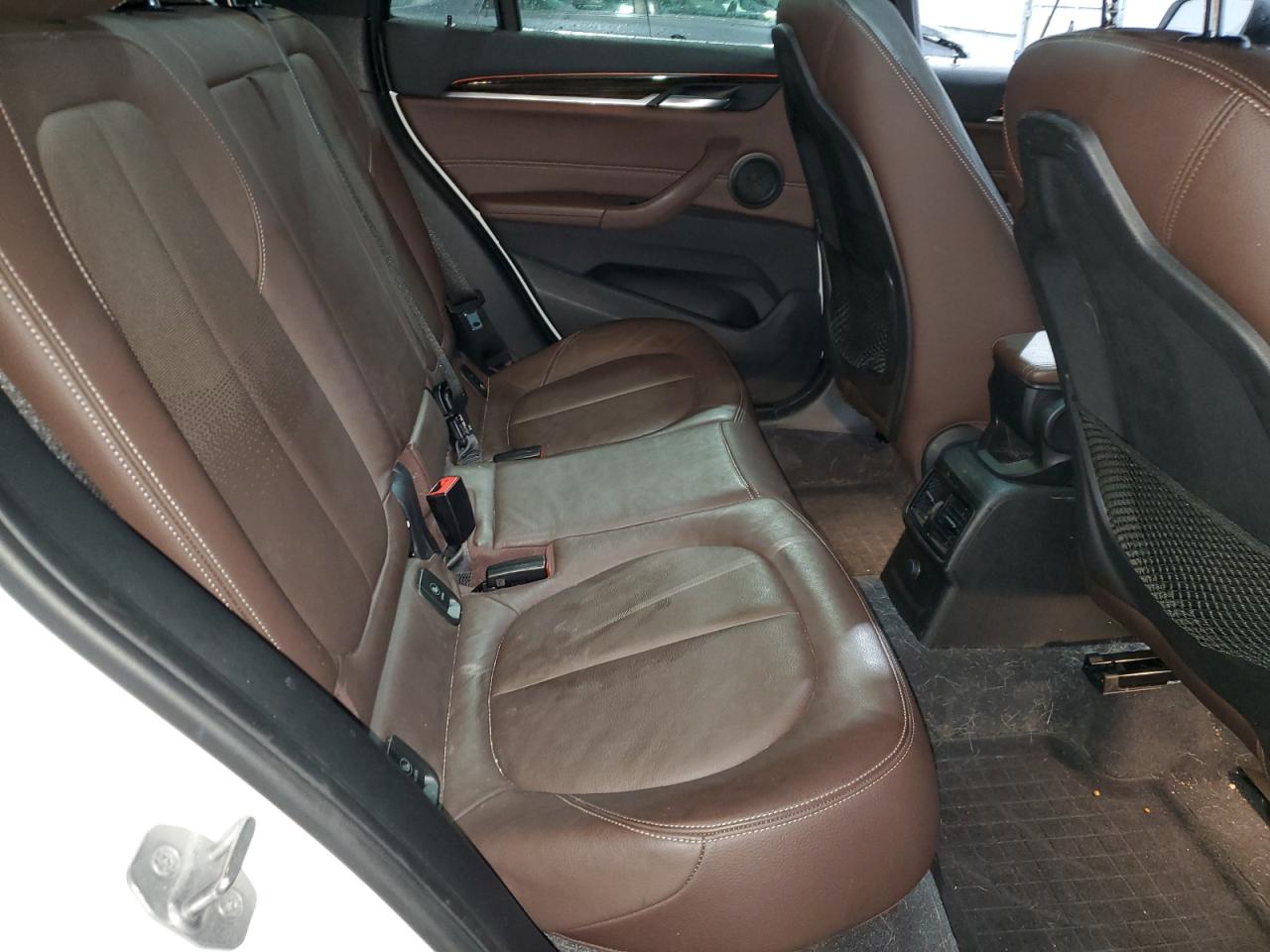 2016 BMW X1 - Image 11