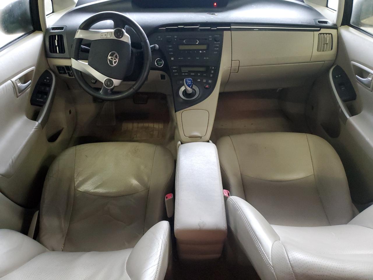 2010 Toyota Prius - Image 8