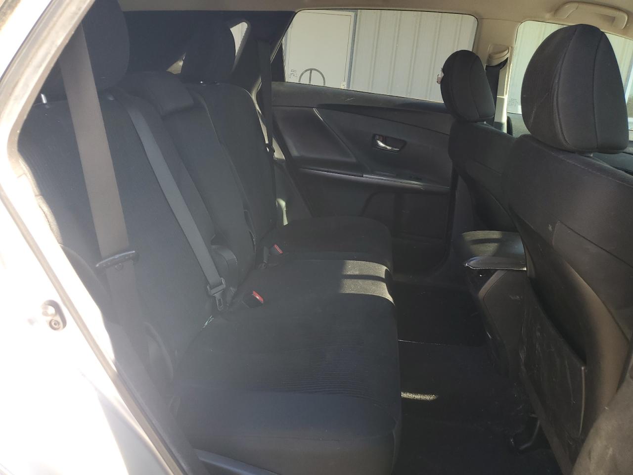 2014 Toyota Venza - Image 12