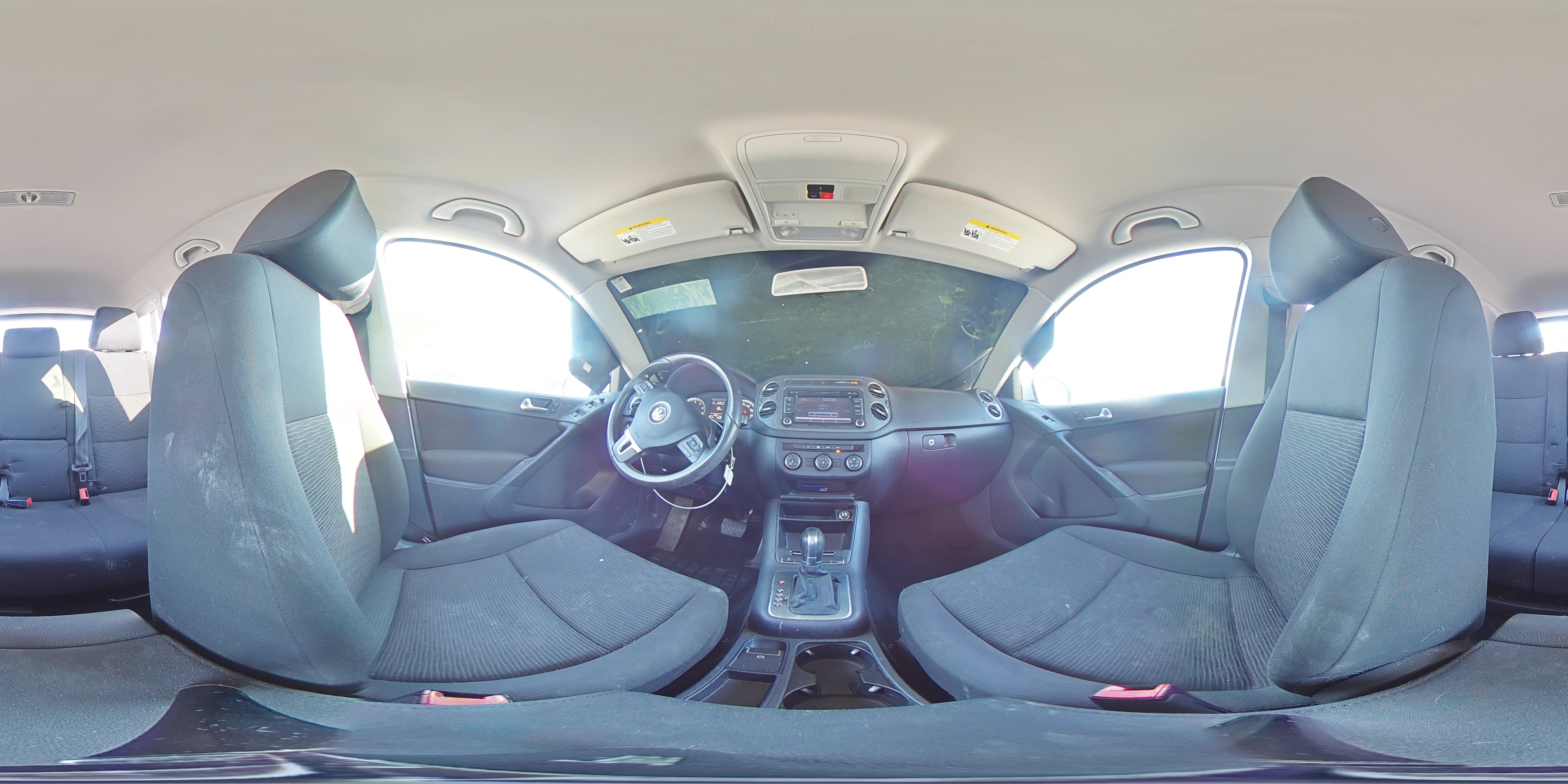 2015 Volkswagen Tiguan - Image 15