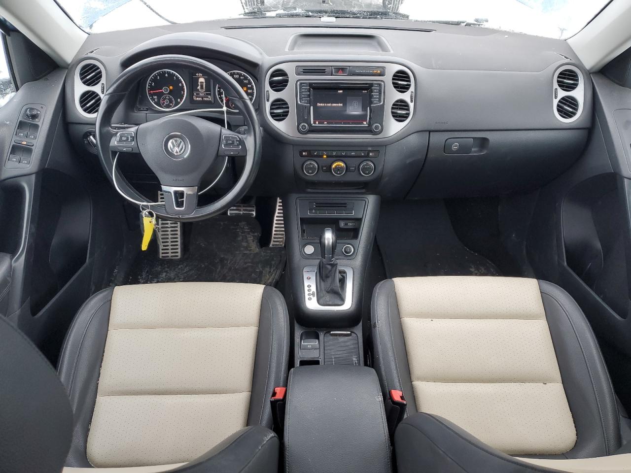 2017 Volkswagen Tiguan - Image 8