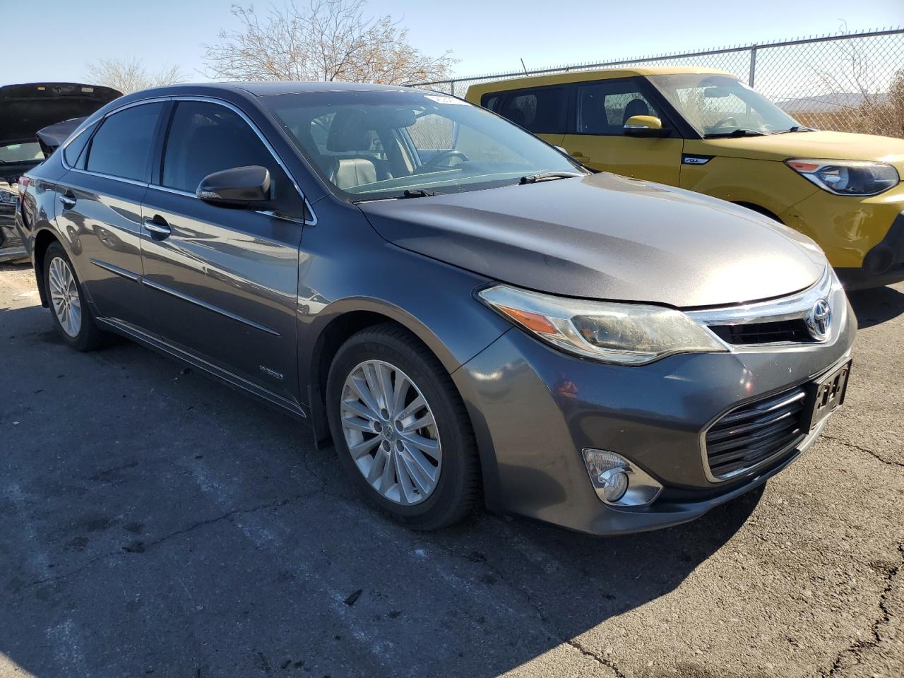 2015 Toyota Avalon - Image 4
