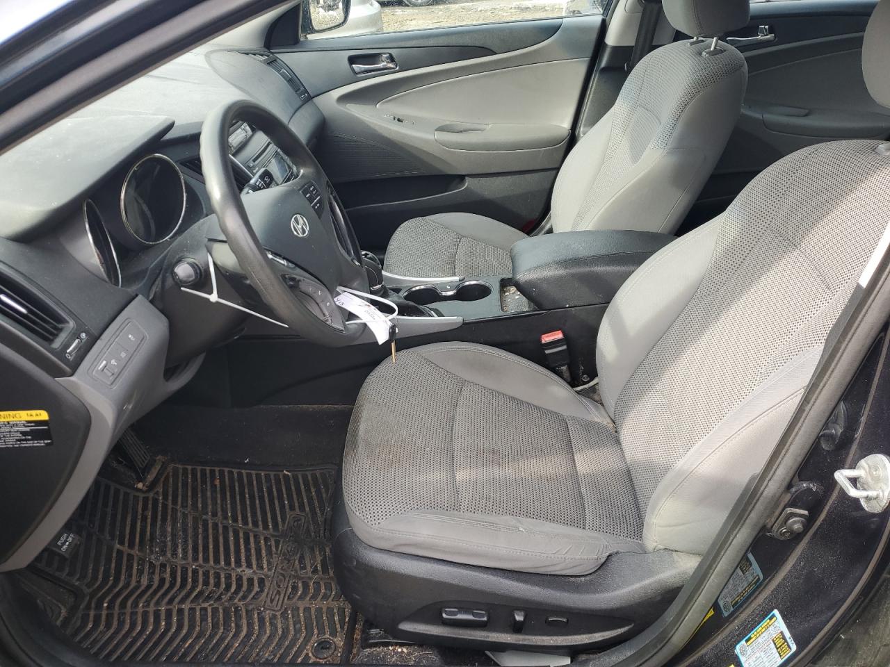 2012 Hyundai Sonata - Image 7