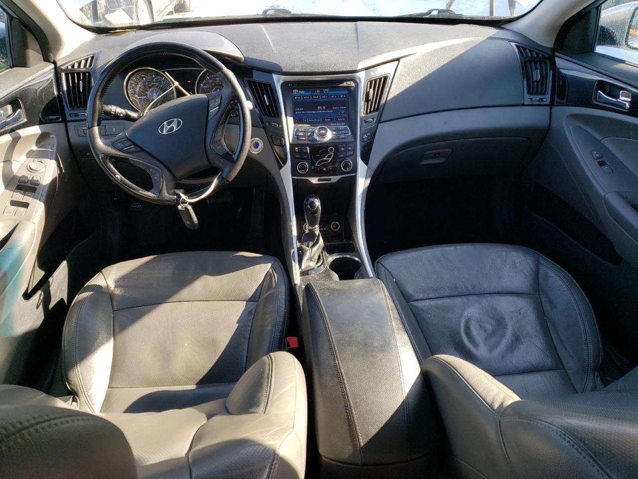 2013 Hyundai Sonata - Image 8