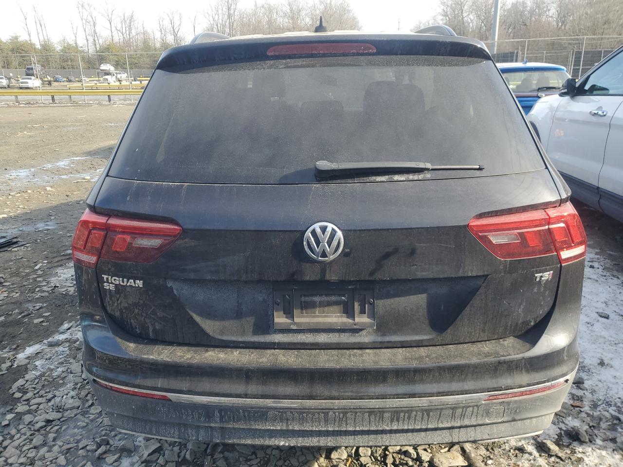 2018 Volkswagen Tiguan - Image 6