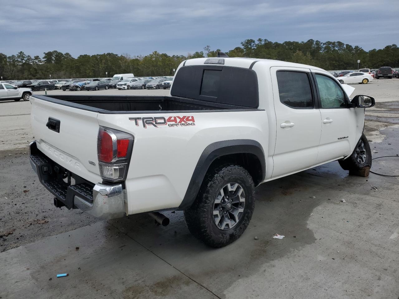 2021 Toyota Tacoma - Image 3
