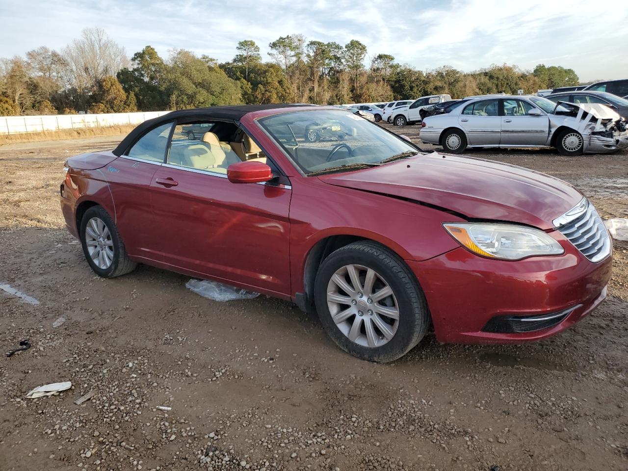 2013 Chrysler 200 - Image 4