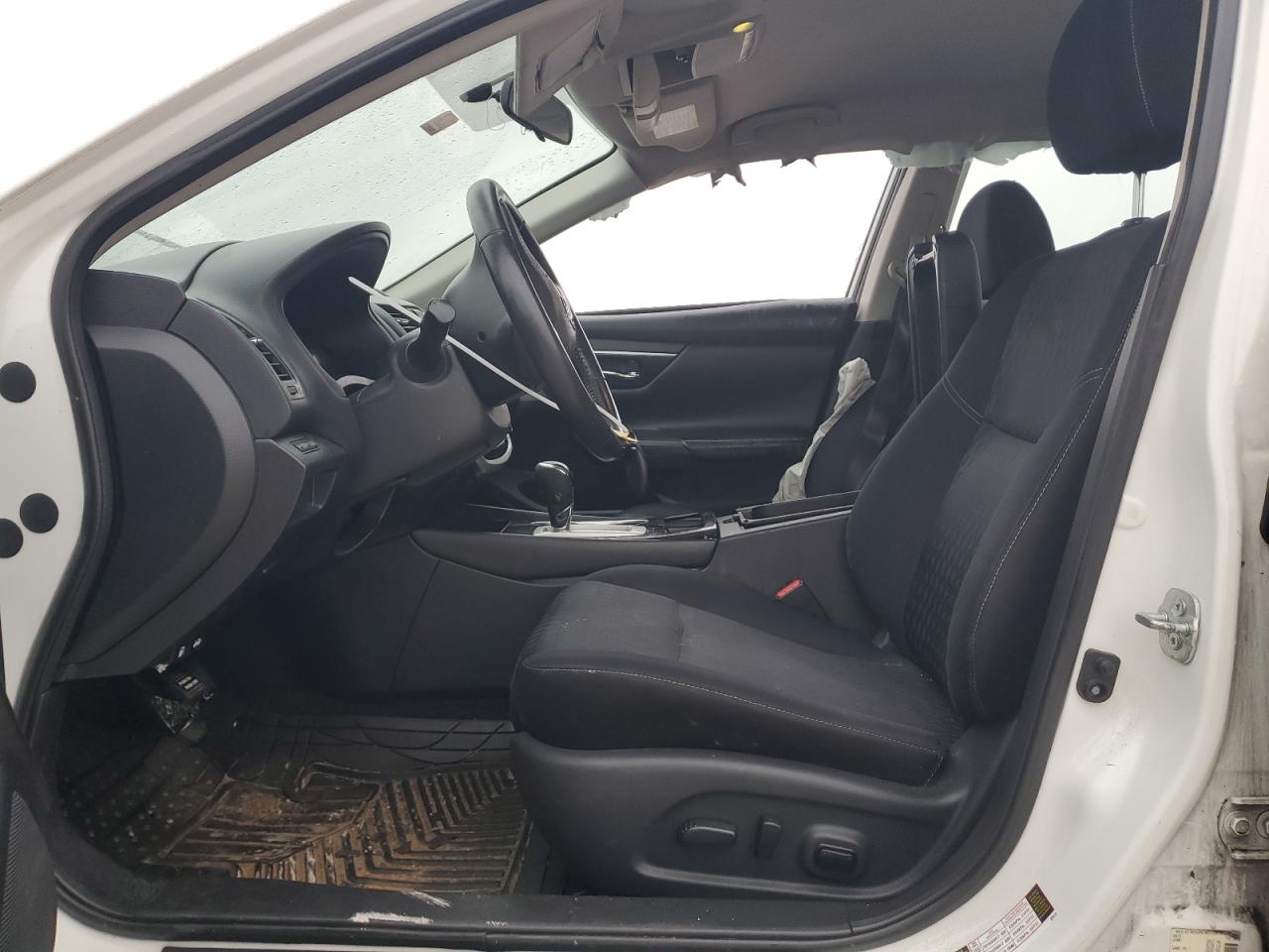 2018 Nissan Altima - Image 7