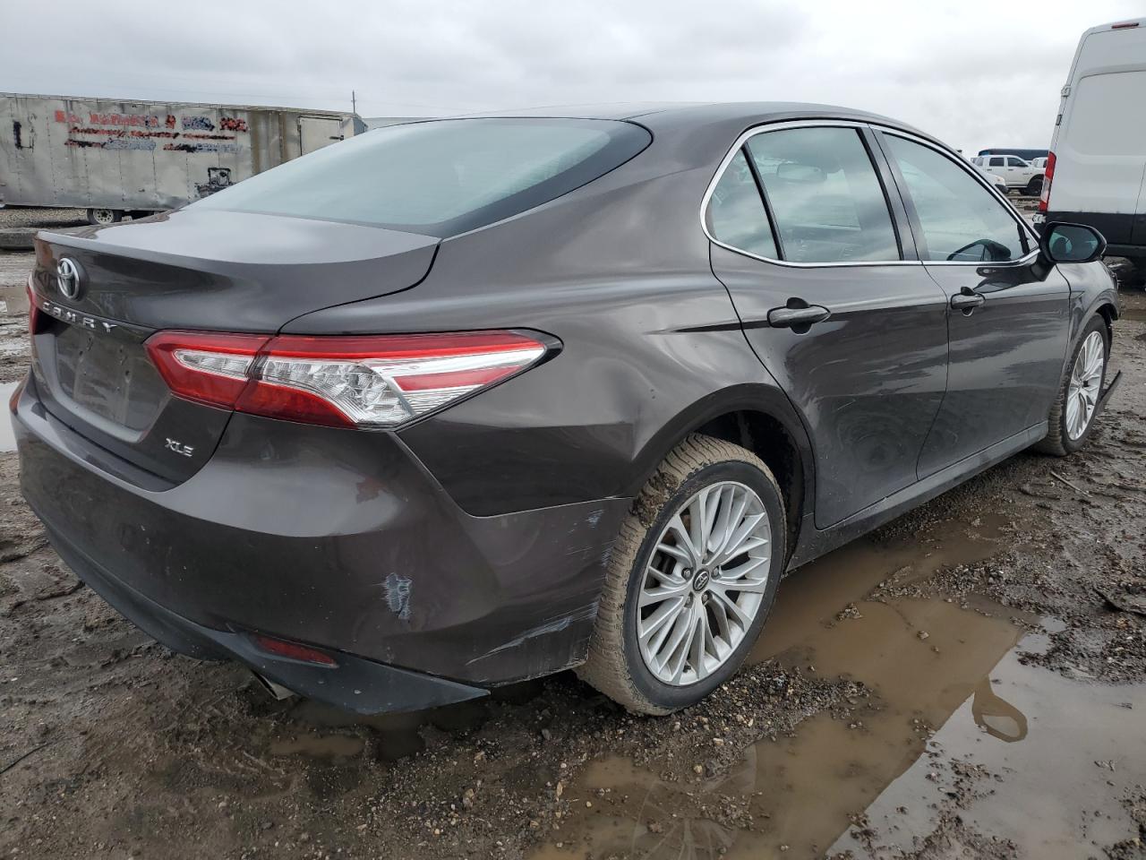 2018 Toyota Camry - Image 3