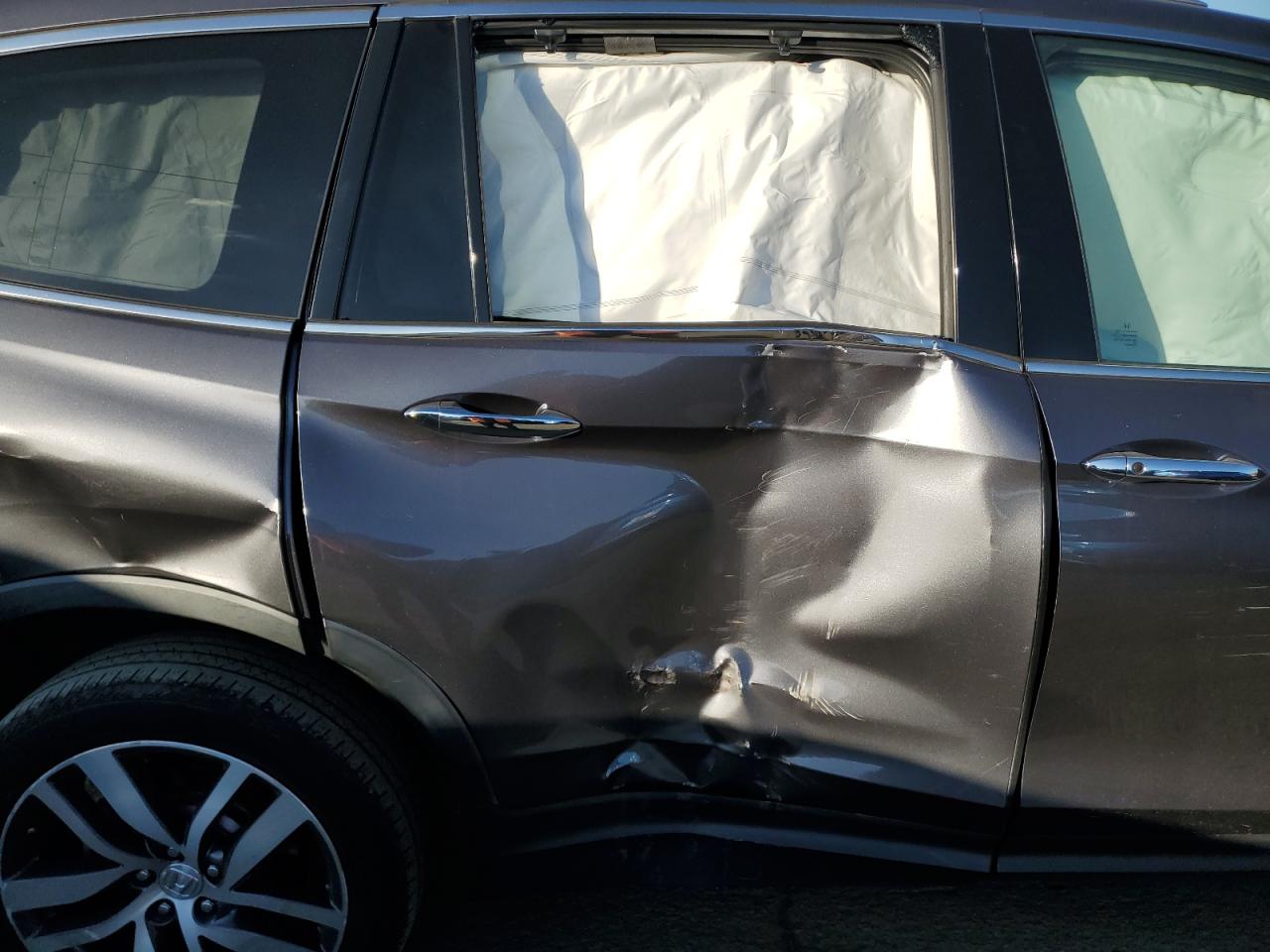 2017 Honda Pilot - Image 10