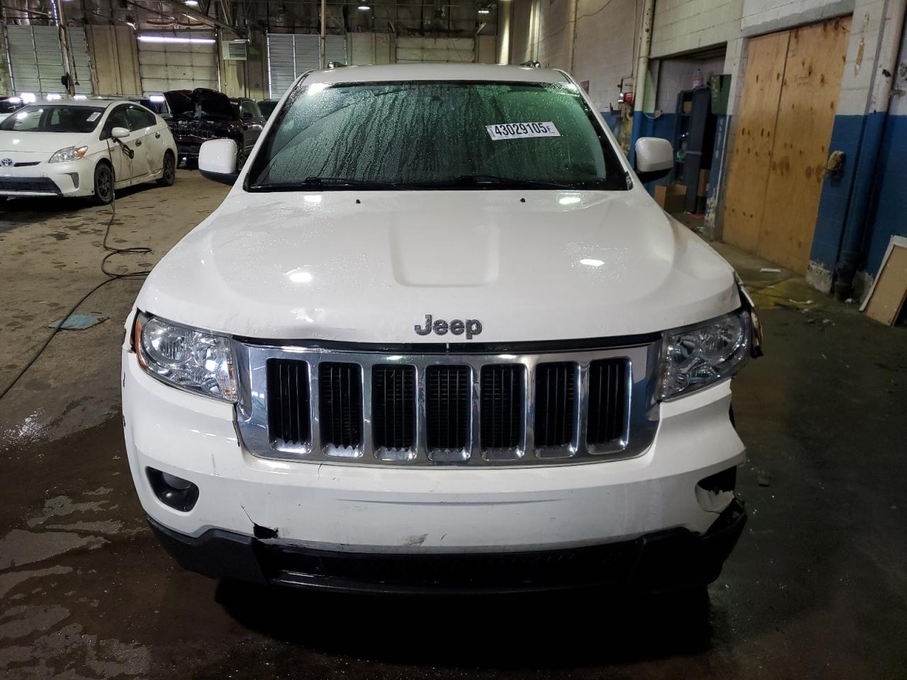 2011 Jeep Grand Cherokee - Image 5