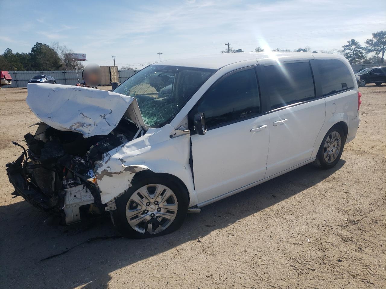 2018 Dodge Caravan - Image 1