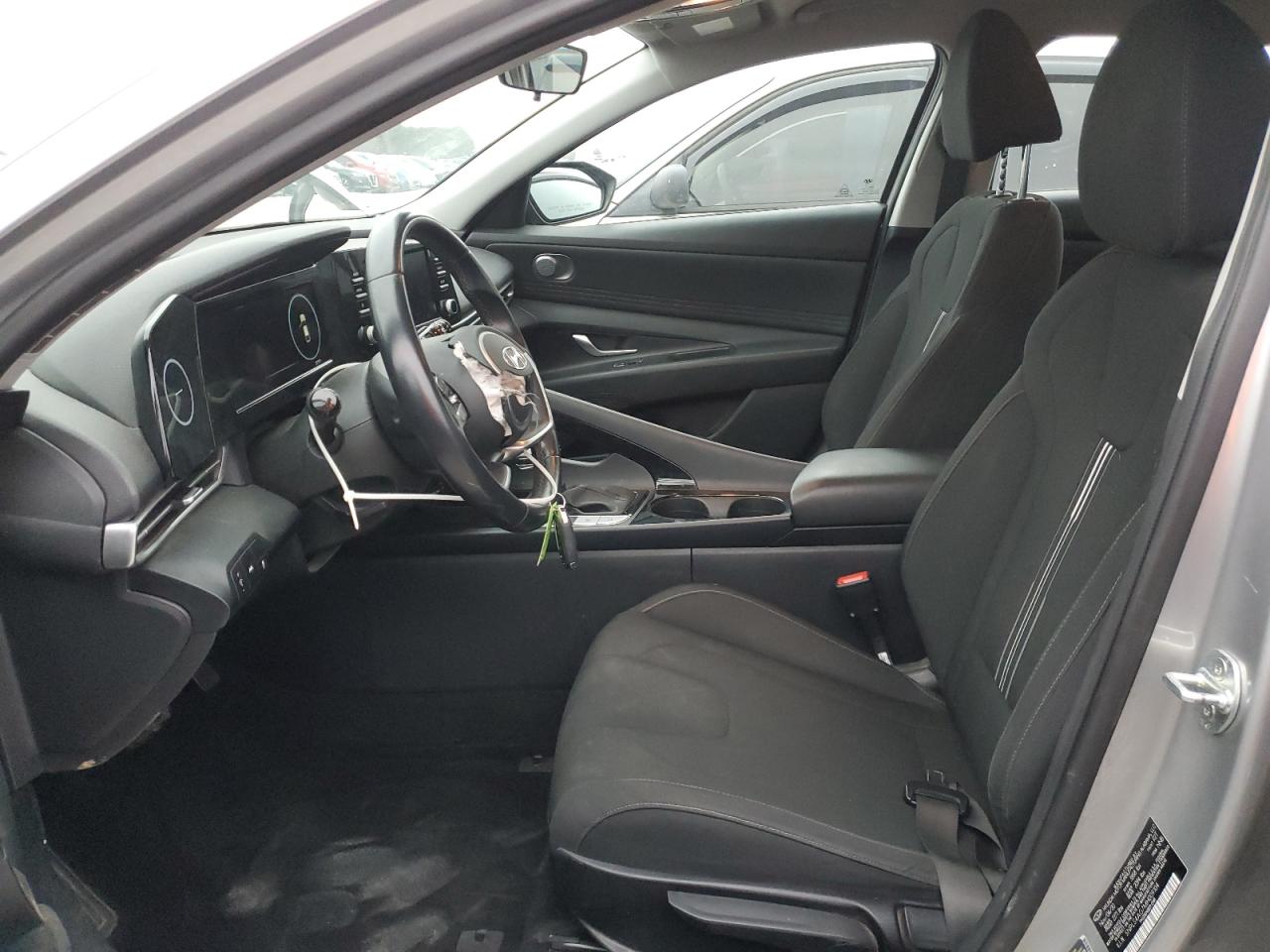 2021 Hyundai Elantra - Image 7