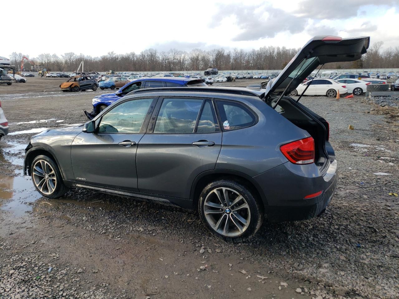 2015 BMW X1 - Image 2