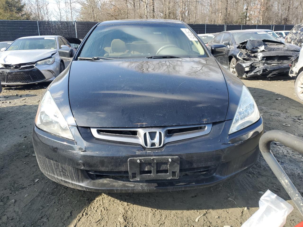 2004 Honda Accord - Image 5
