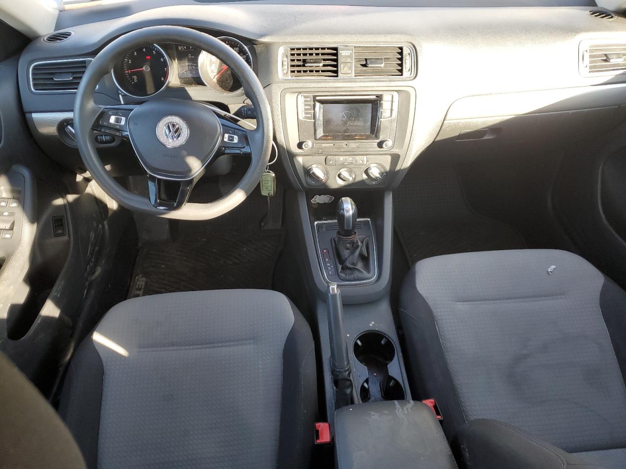 2017 Volkswagen Jetta - Image 8