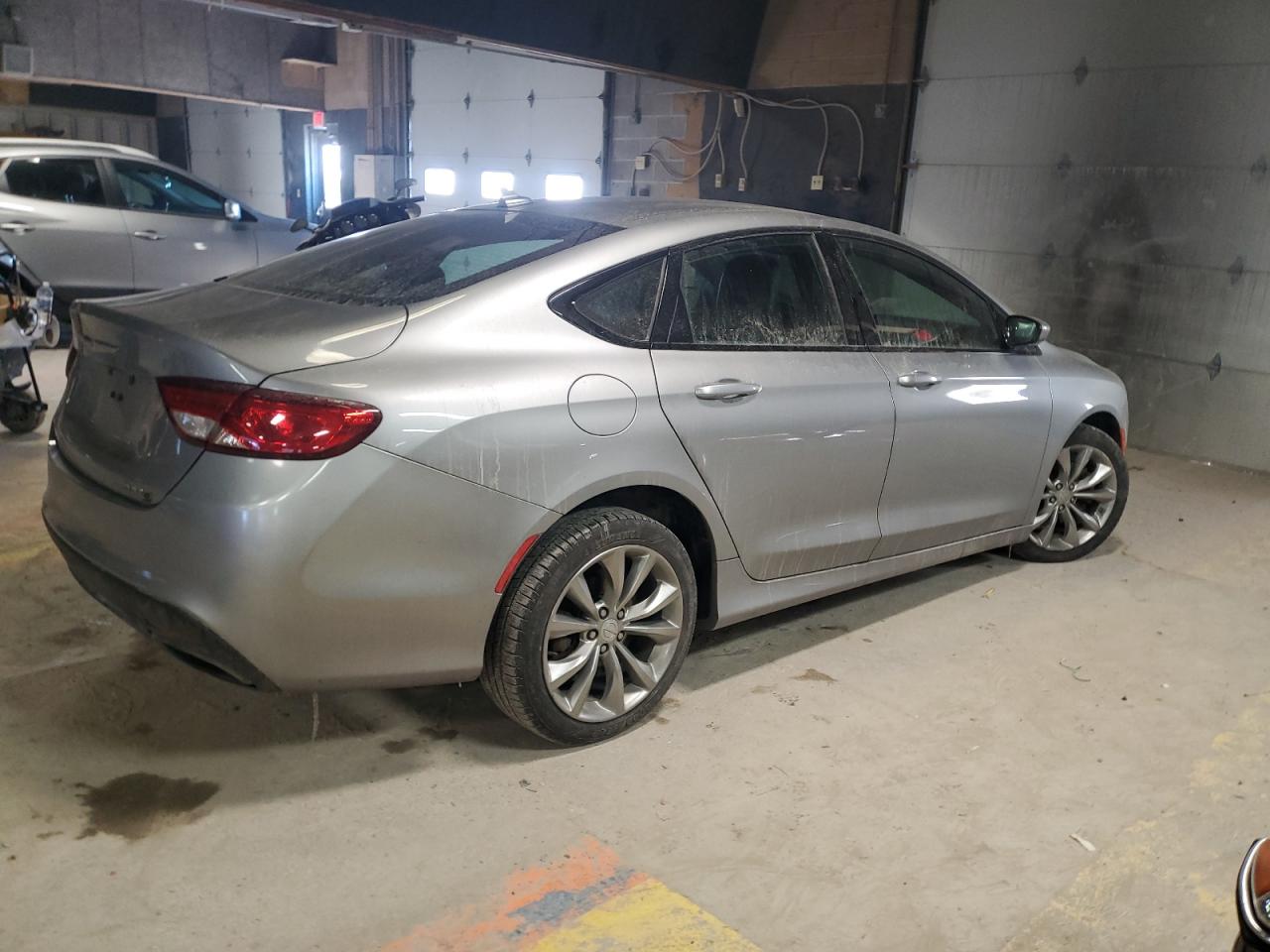 2015 Chrysler 200 - Image 3