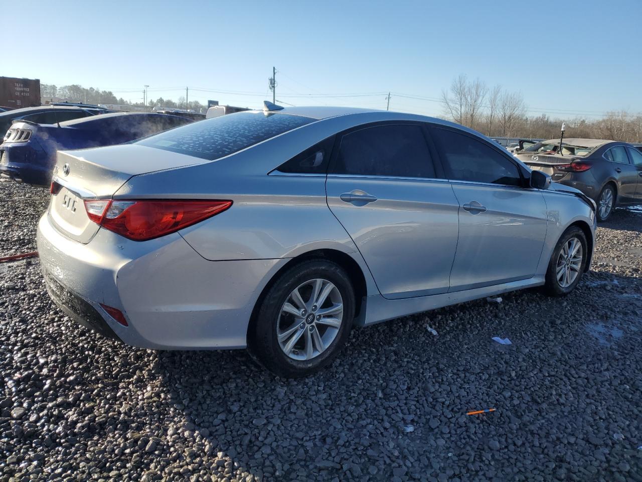 2014 Hyundai Sonata - Image 3