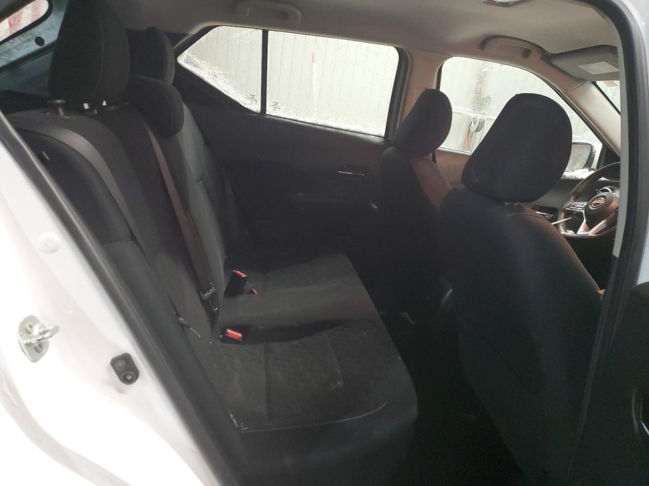 2022 Nissan Kicks - Image 10
