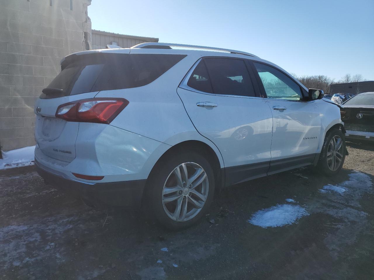 2019 Chevrolet Equinox - Image 3