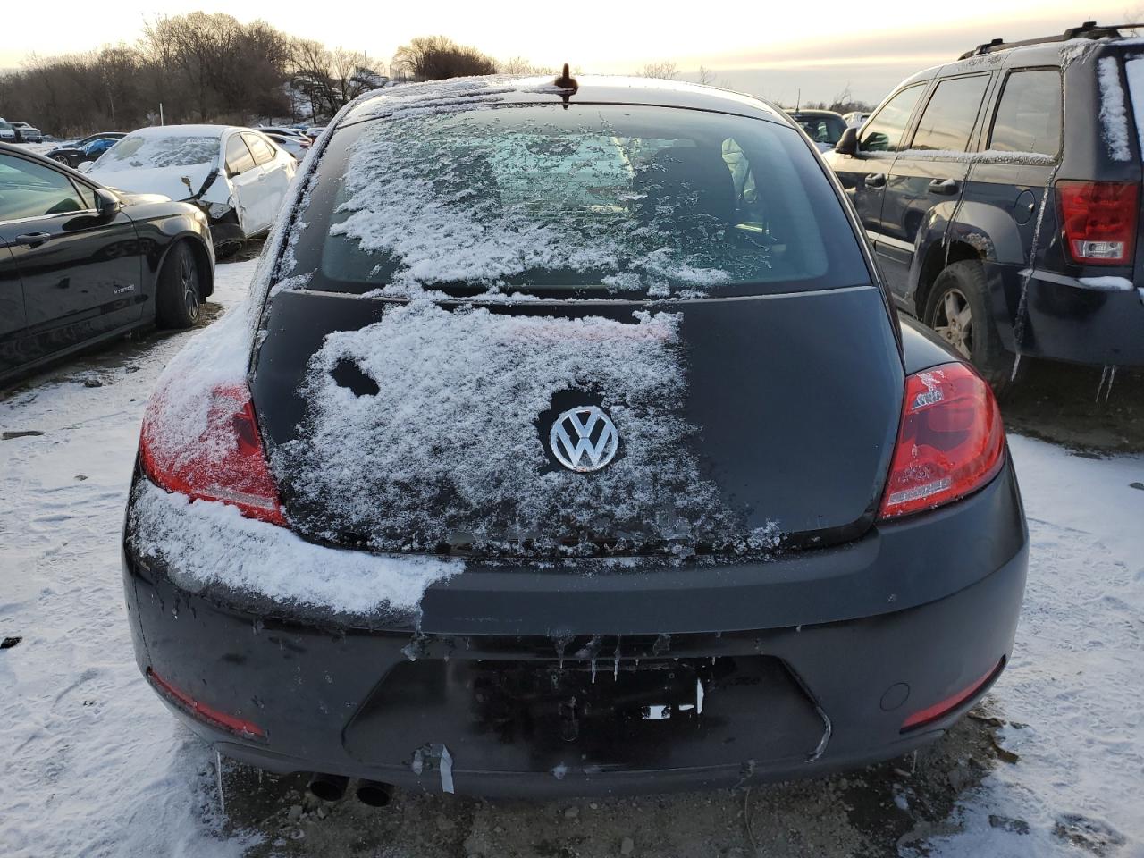 2014 Volkswagen Beetle - Image 6