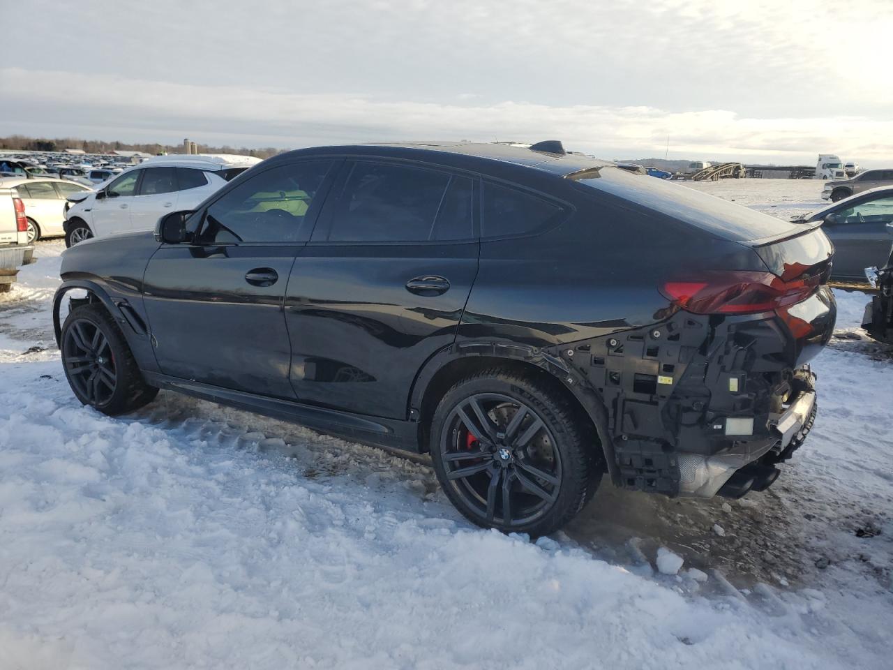 2022 BMW X6 - Image 2