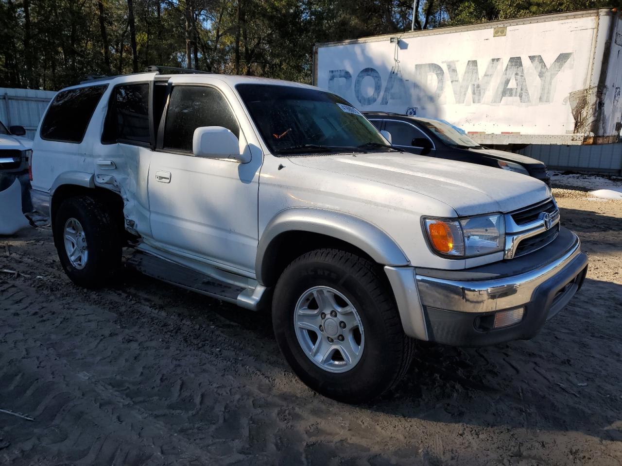 2002 Toyota 4Runner - Image 4