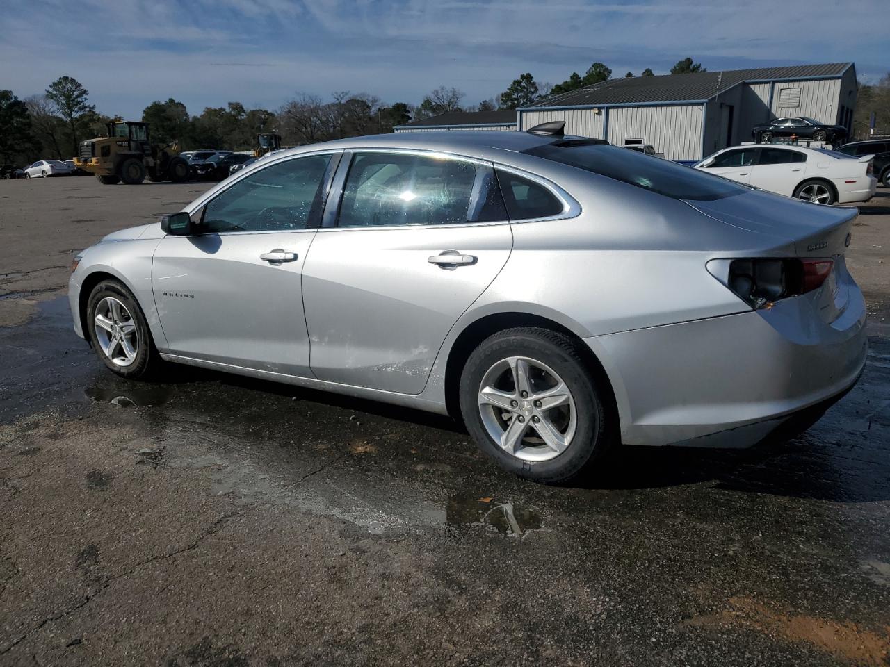 2019 Chevrolet Malibu - Image 2