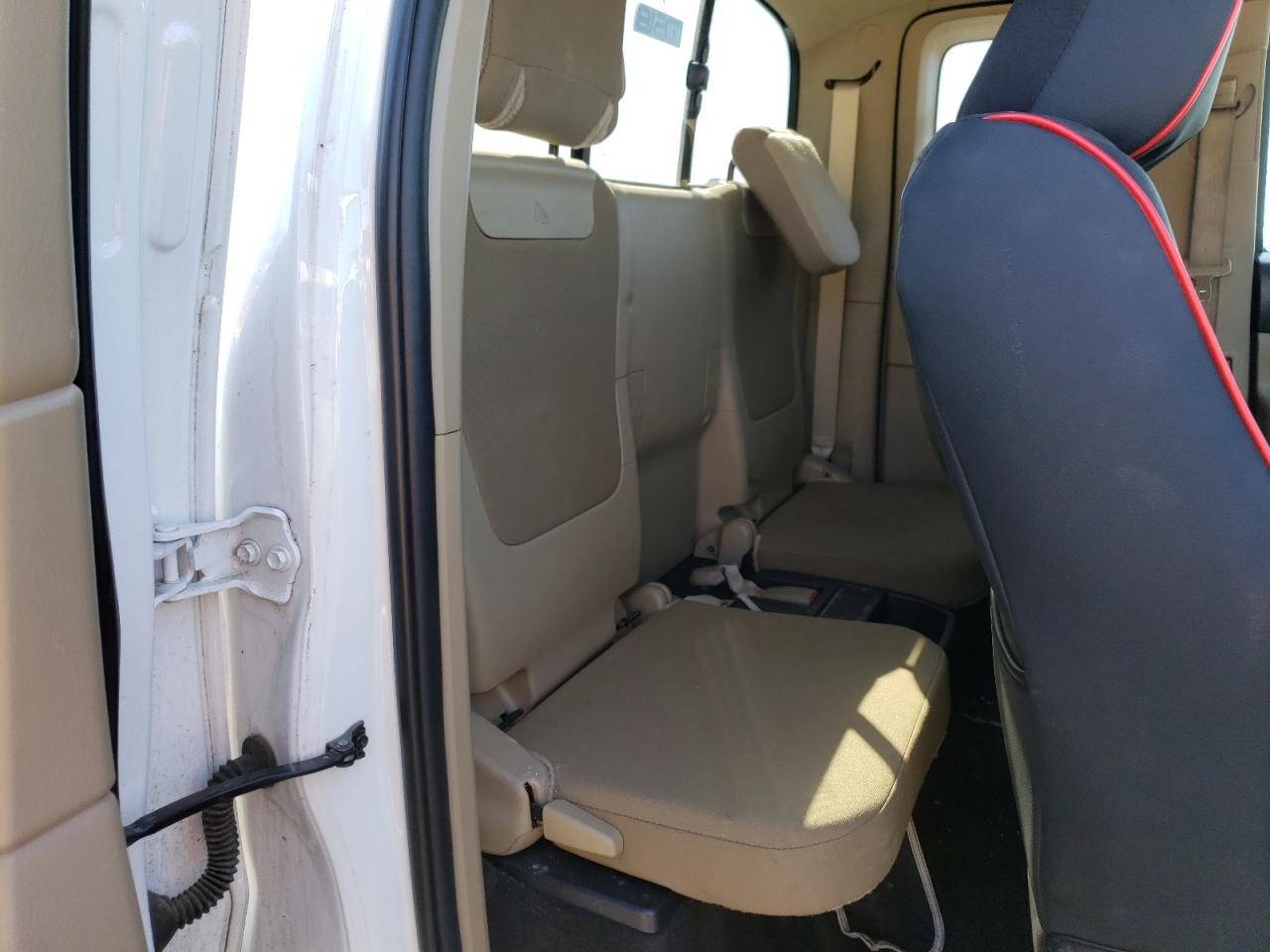 2012 Toyota Tacoma - Image 10