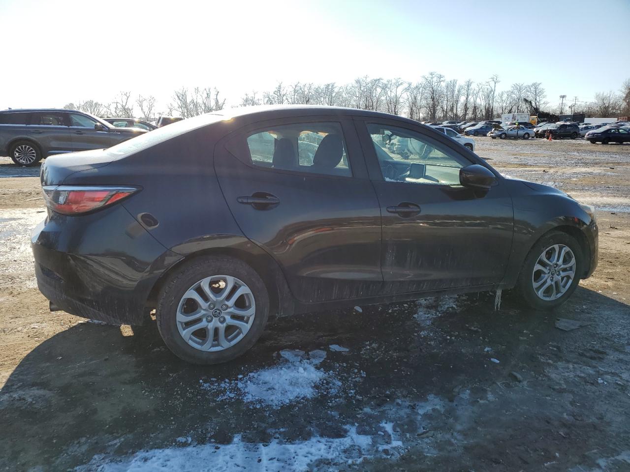 2018 Toyota Yaris - Image 3