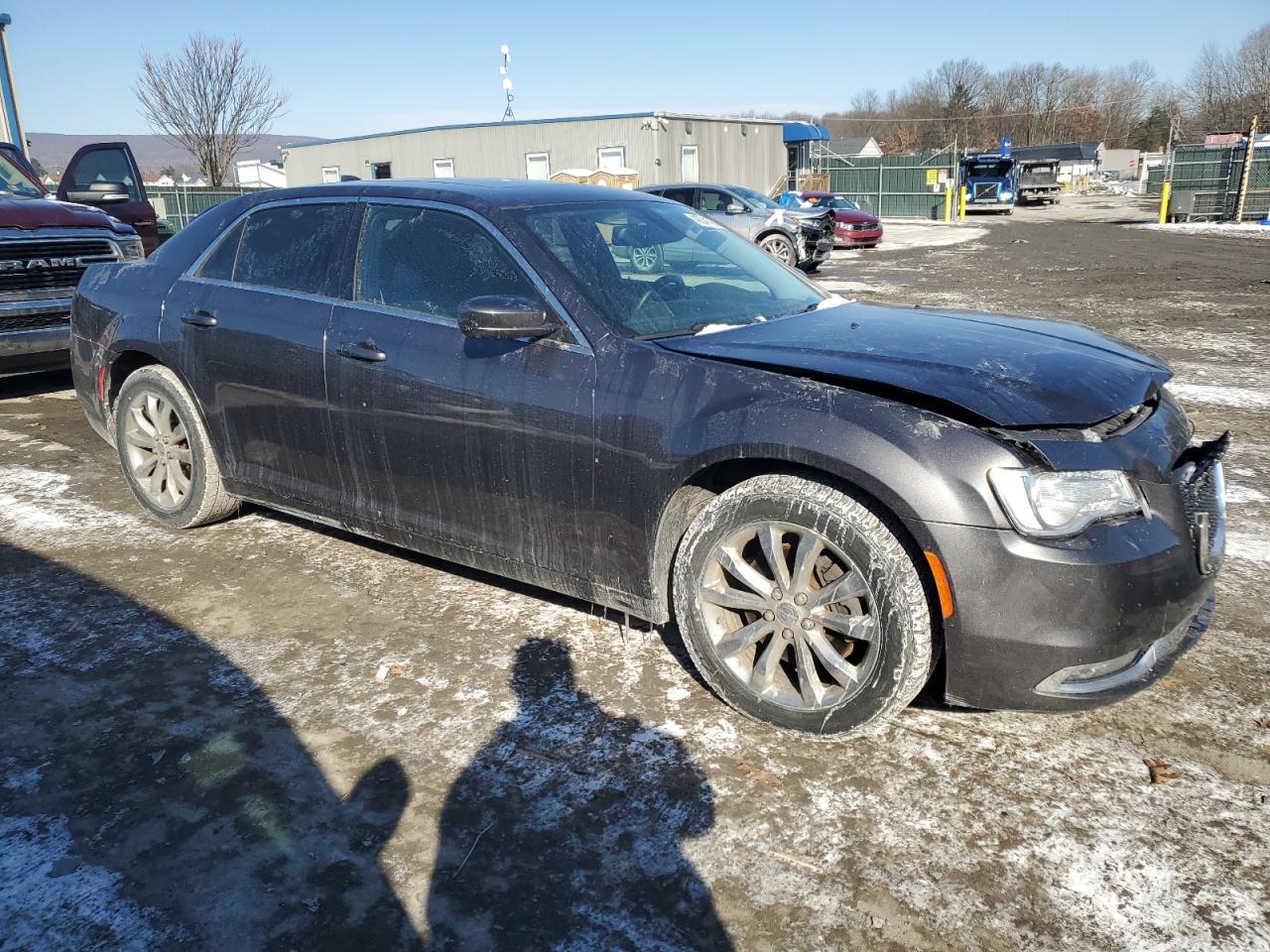 2016 Chrysler 300 - Image 4