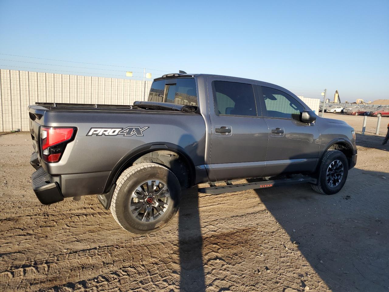 2024 Nissan Titan - Image 3