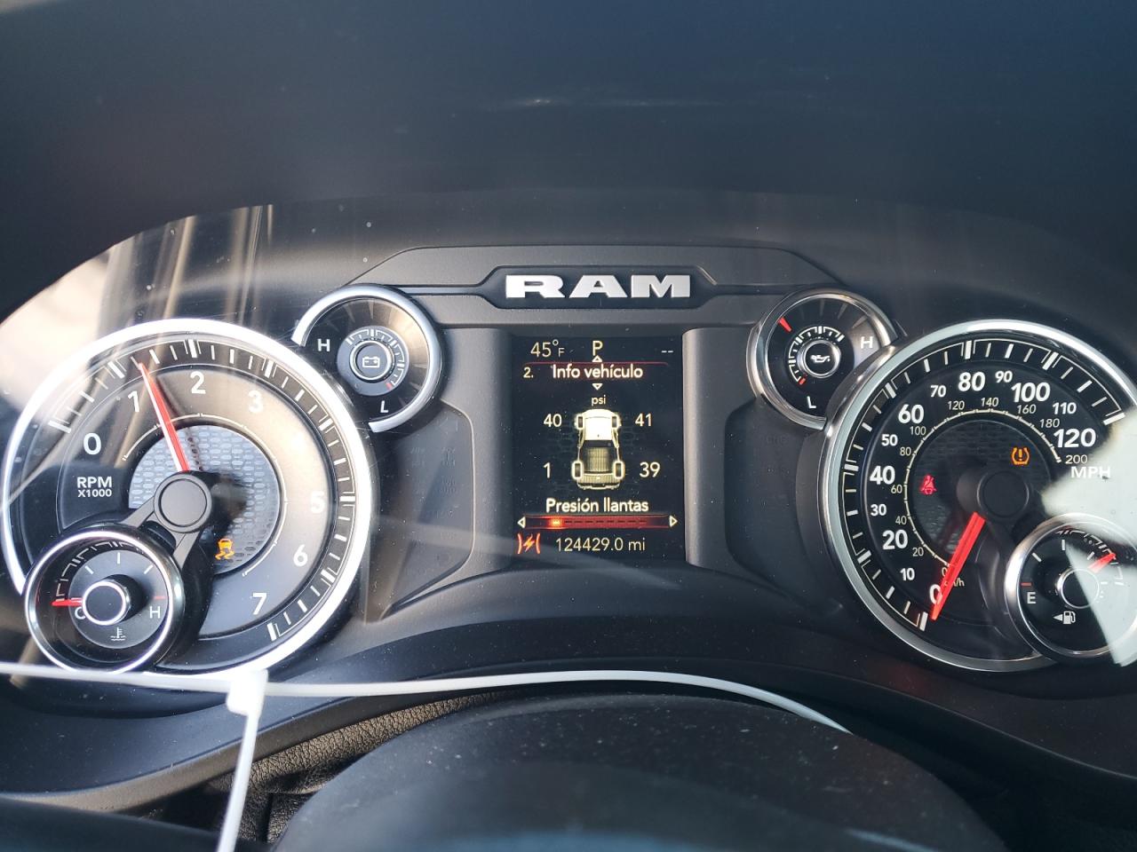 2021 RAM 1500 - Image 9