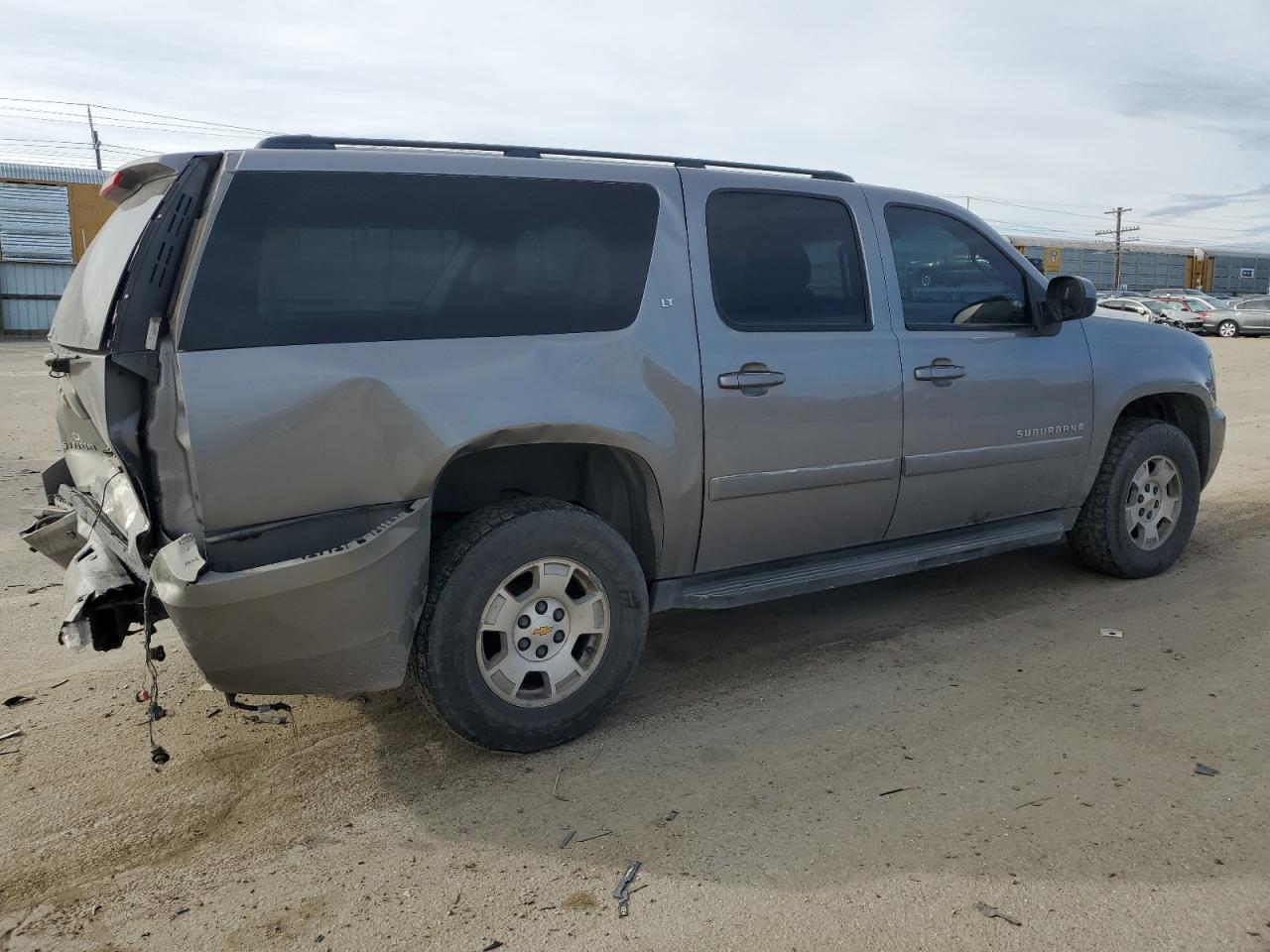 2008 Chevrolet Suburban - Image 3
