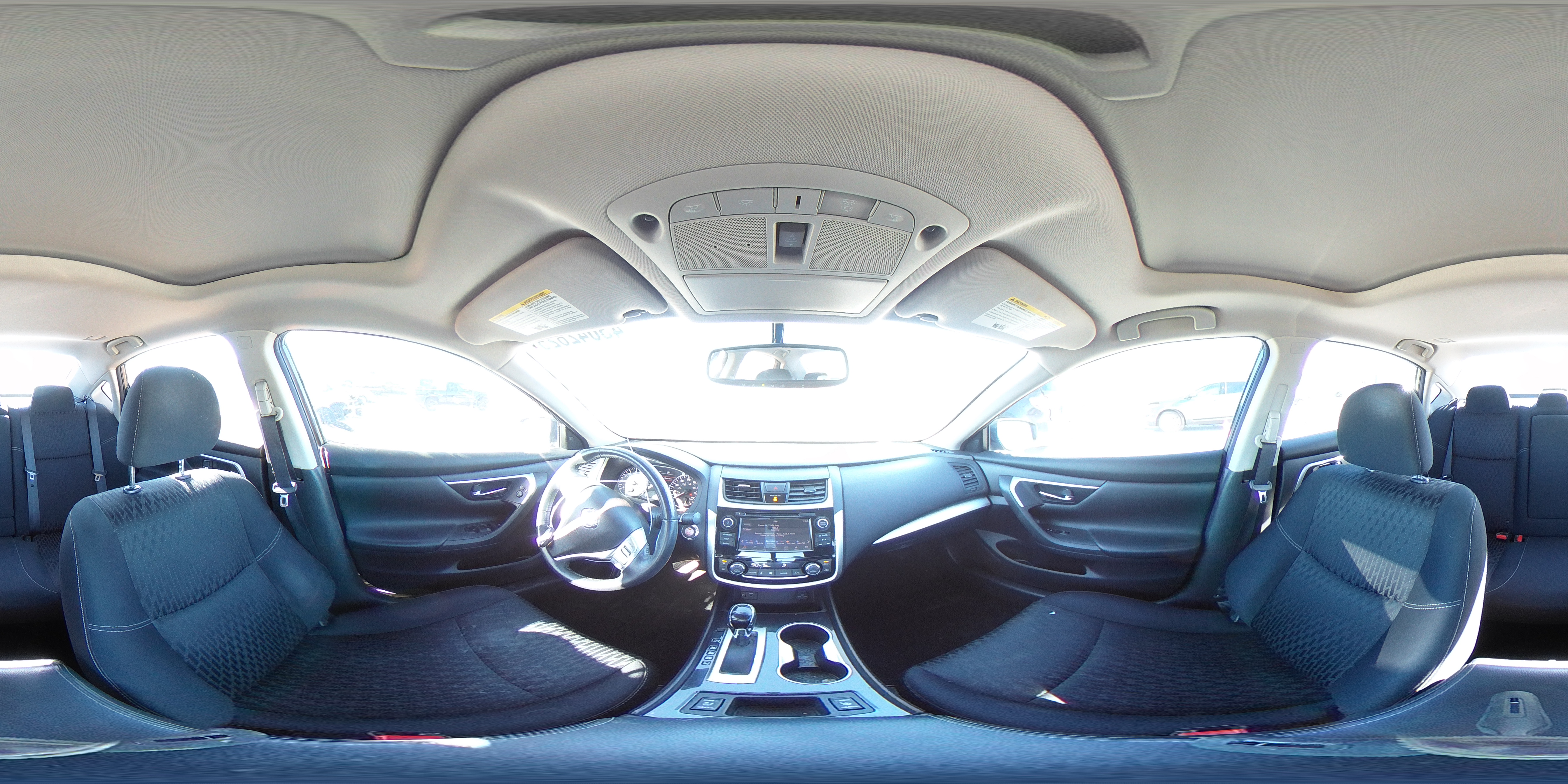 2018 Nissan Altima - Image 12