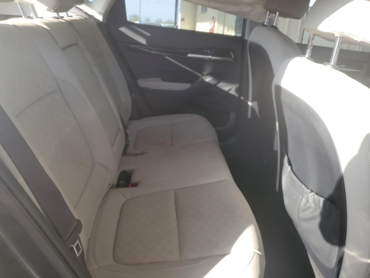 2022 Kia Seltos - Image 12