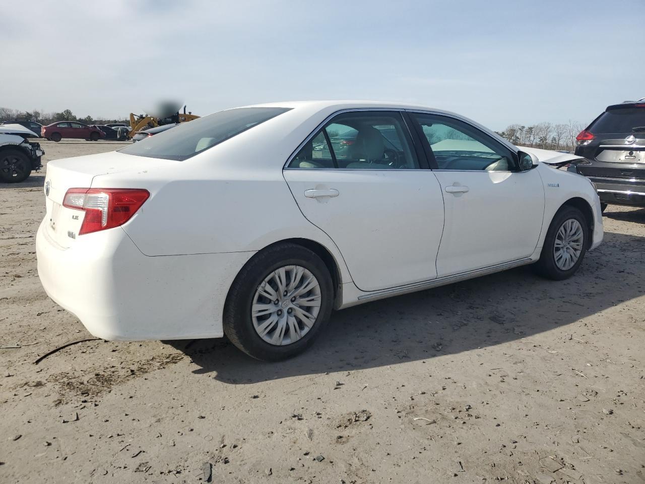 2012 Toyota Camry - Image 3