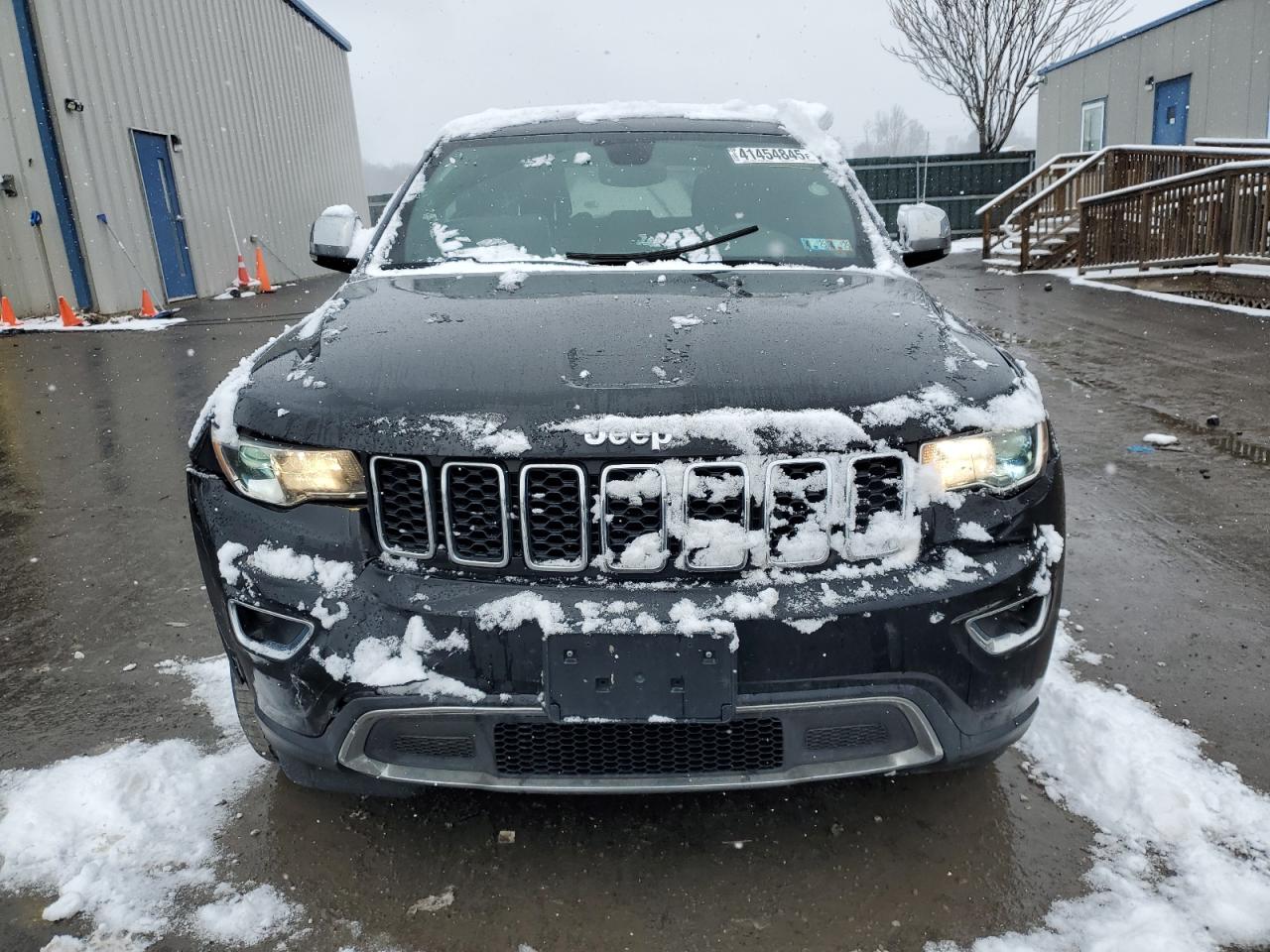 2017 Jeep Grand Cherokee - Image 5