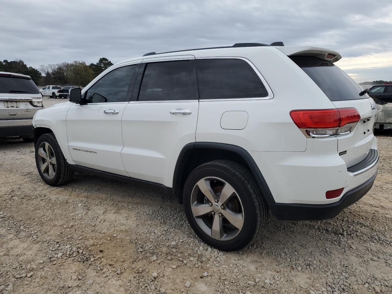 2015 Jeep Grand Cherokee - Image 2