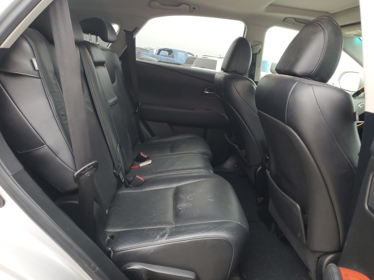 2010 Lexus RX - Image 11