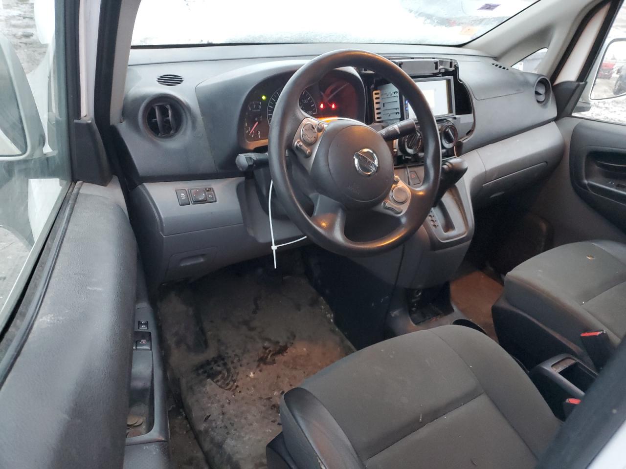 2015 Nissan NV - Image 8