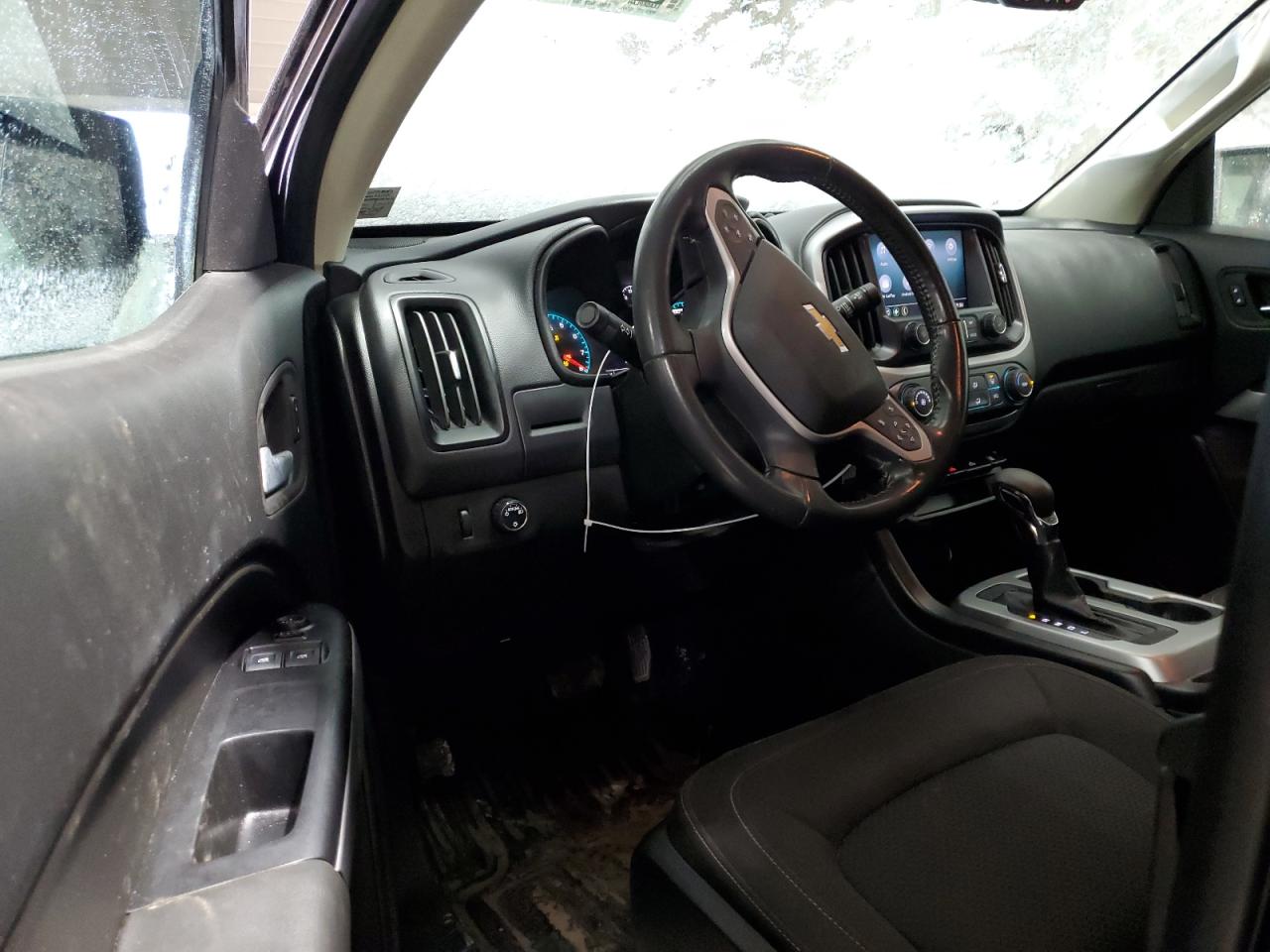 2022 Chevrolet Colorado - Image 8