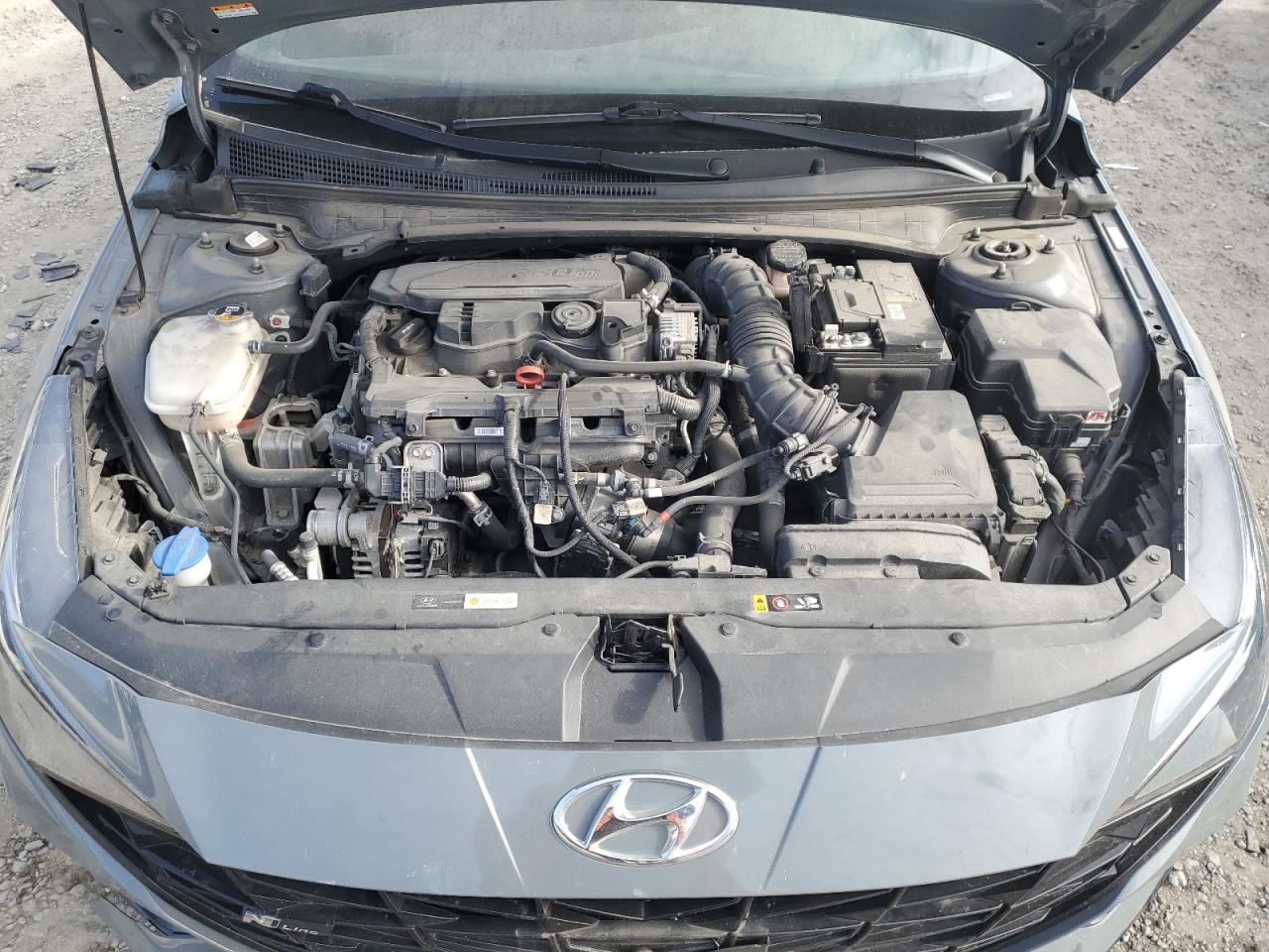 2022 Hyundai Elantra - Image 11