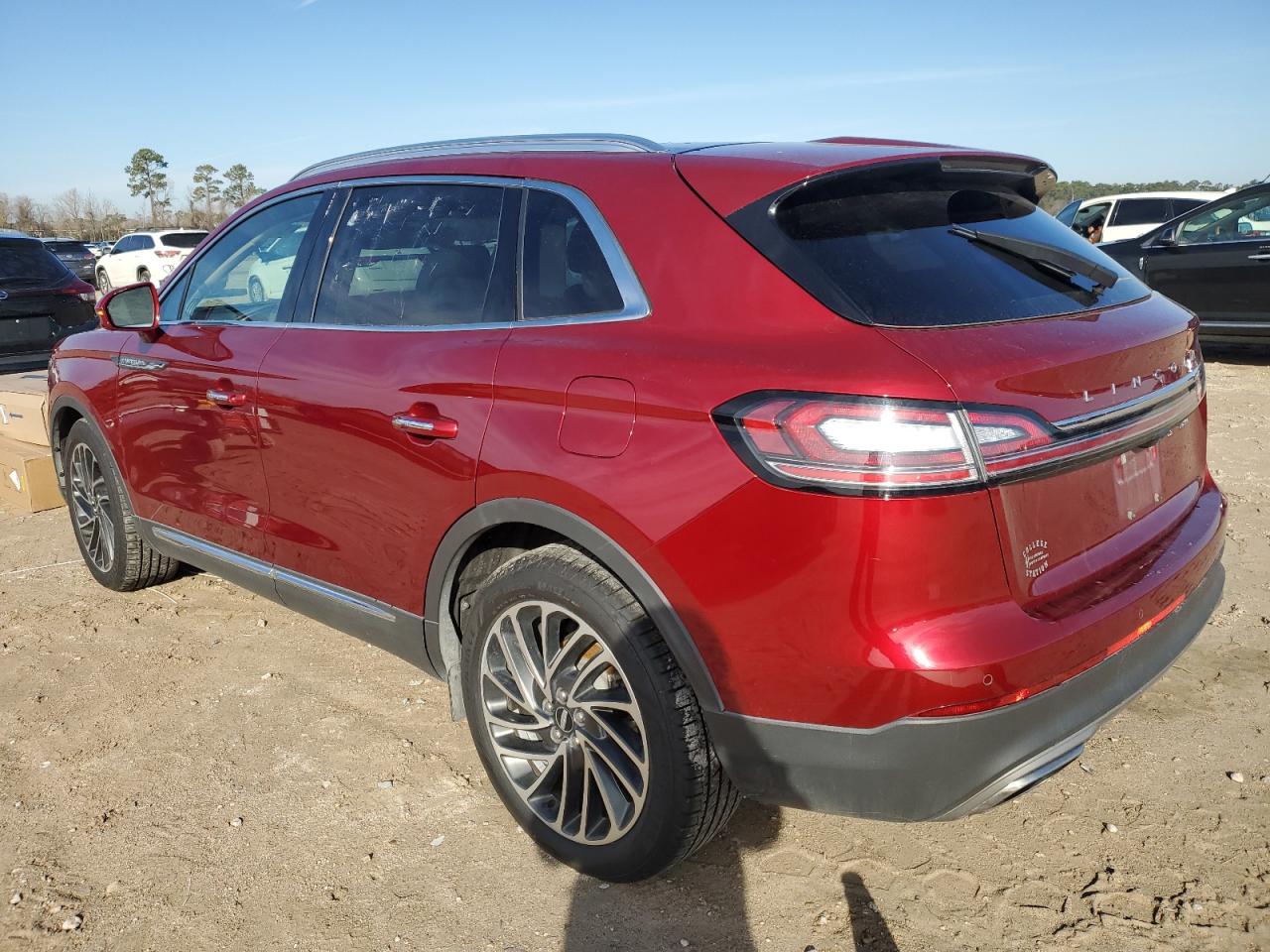 2019 Lincoln Nautilus - Image 2